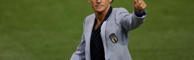 开云官方直播-曼奇尼：为缺席球员感到难过 对比赛我非常有信心