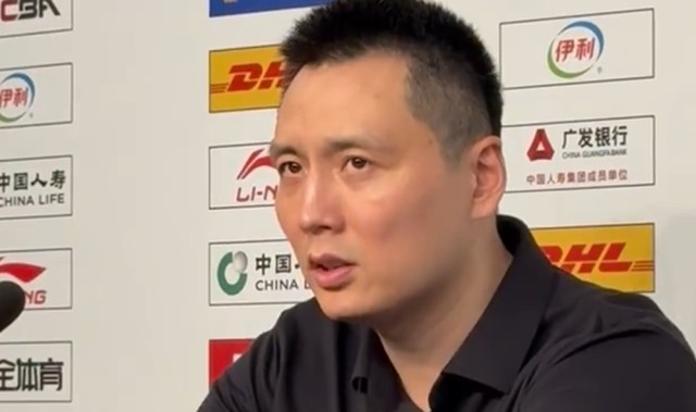 开云平台-洛夫顿G4仅打两分钟，卢伟明确表示效果不佳，双小外压力大！