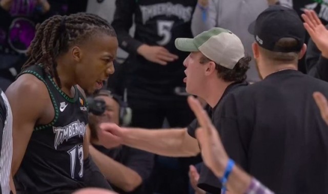 杀疯了！道苏姆底角三分球追平打停掘金 个人已经轰下21分